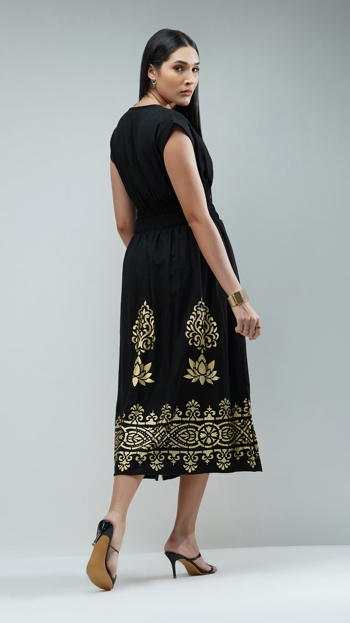 Screen printed Designer Maxi ethically produced outfit Nesavaali London 
