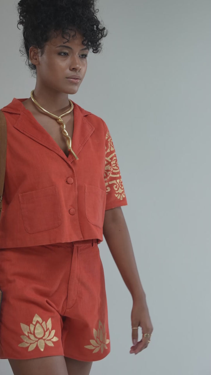 Nesavaali London Women's Eco-Friendly Luxe Boxy Corduroy Shirt, illustrating its premium cotton voile fabric.